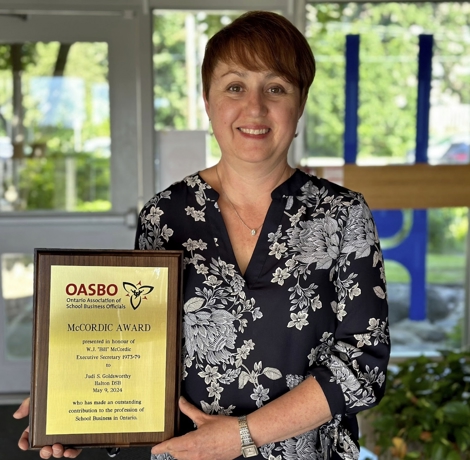 HDSB’s Judi Goldsworthy receives provincial  Award for contribution to service of school business