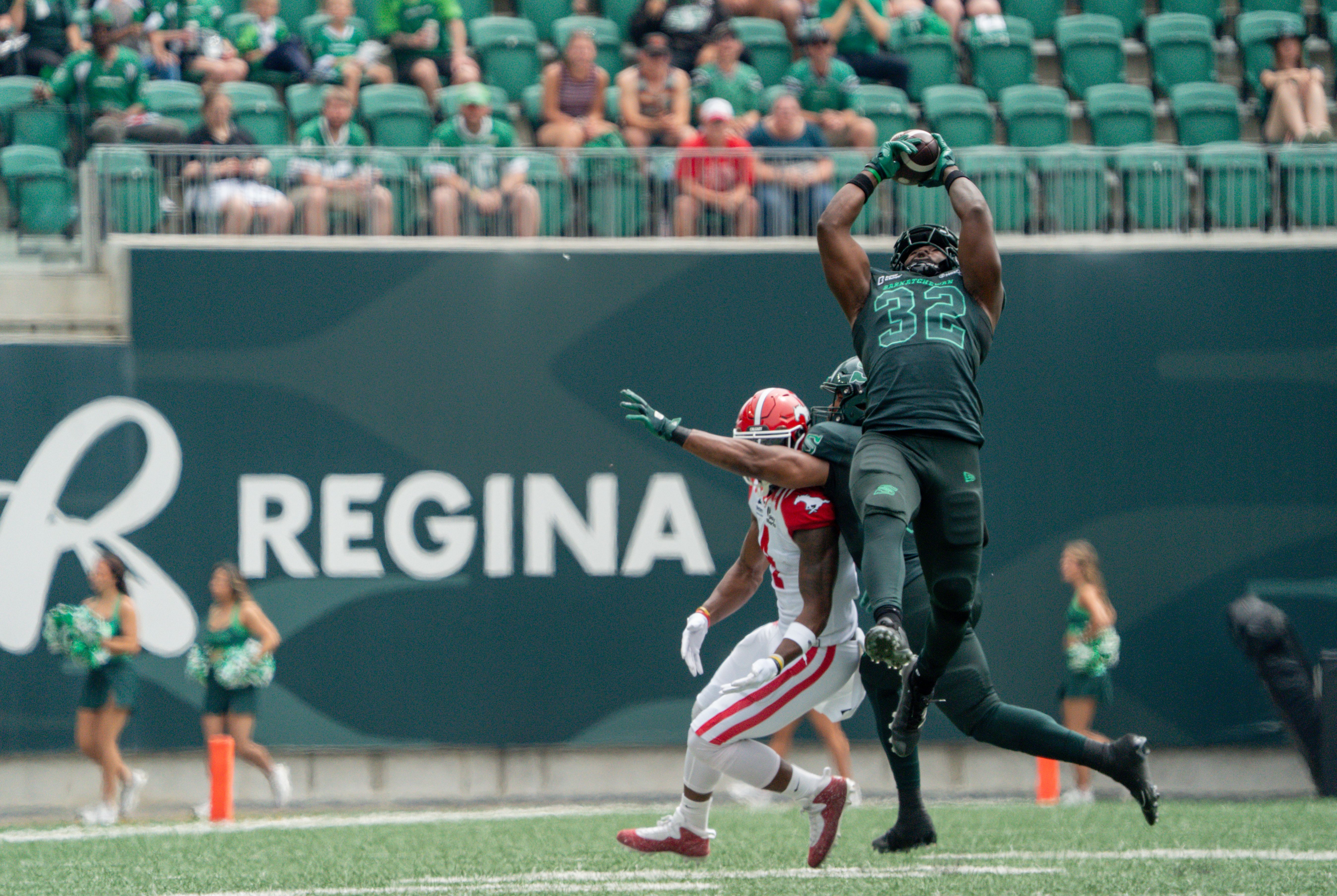 AJ Allen catching a football